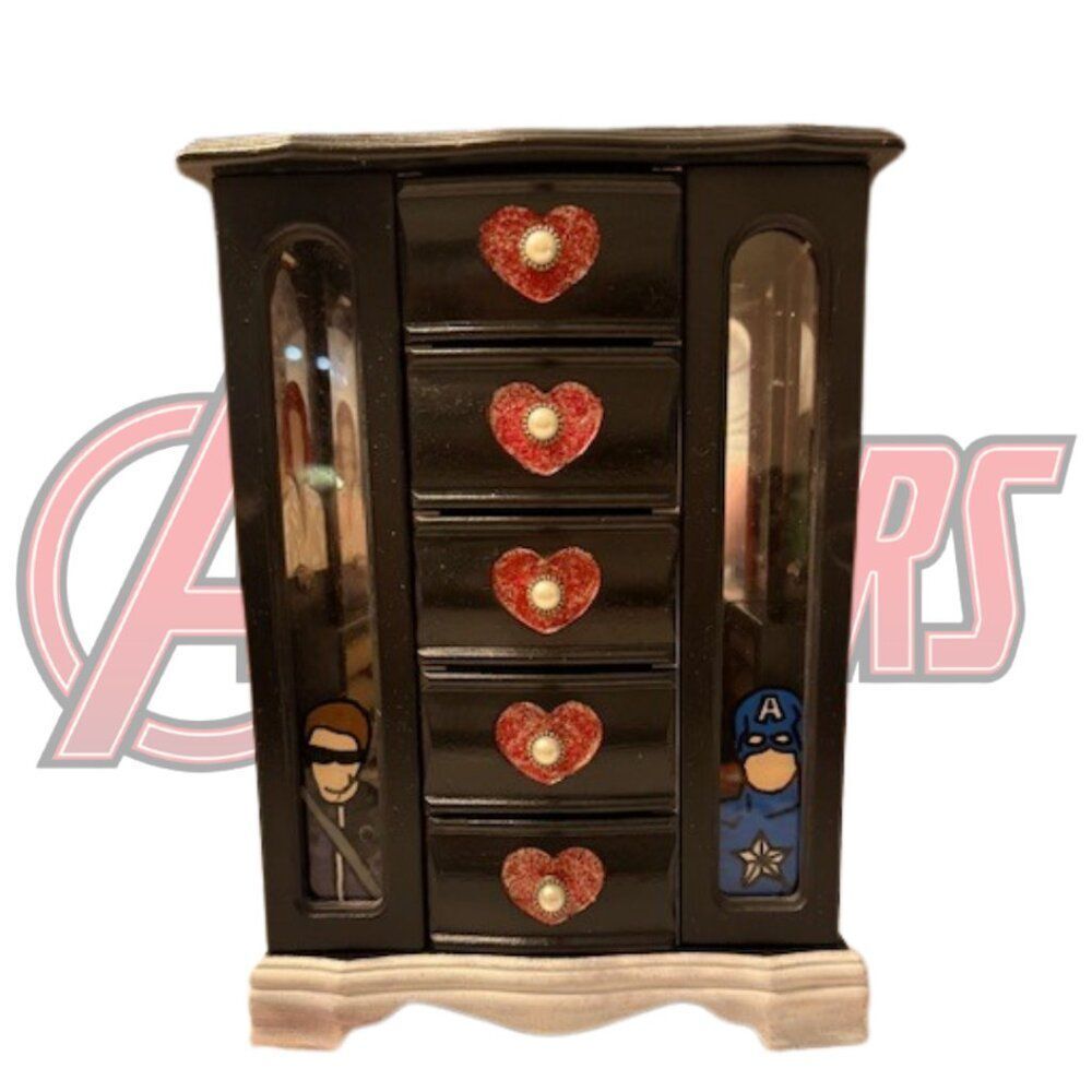 Hand-Painted Marvel Avengers Jewelry Box – One-of-a-Kind Wooden Organizer - Picture 2 of 14